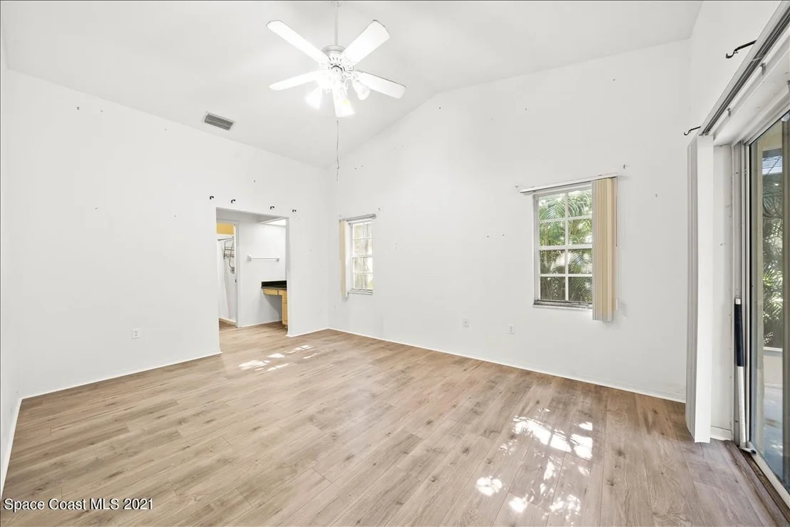 Photo of 2406 Saint Johns Lane