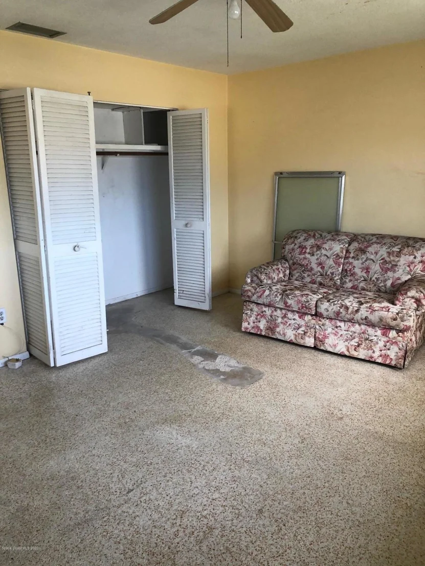 Photo of 703 Bianca Drive NE