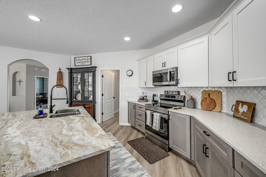 Photo of 1948 Windbrook Drive