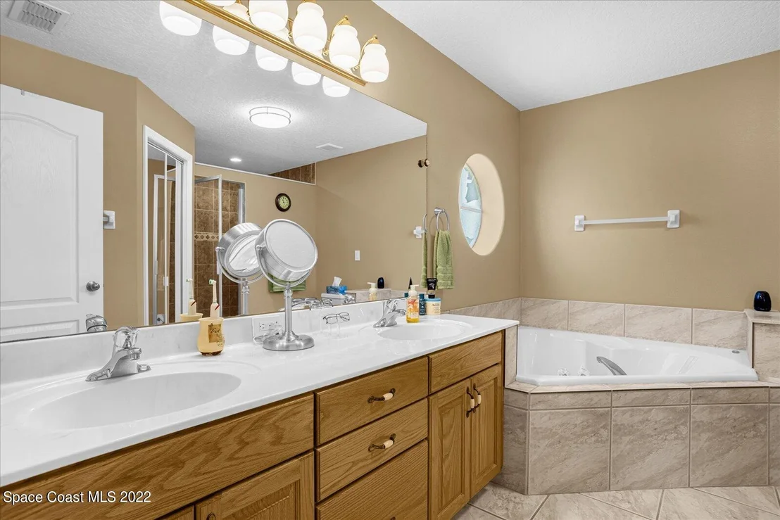 Photo of 3188 Bayview Lane