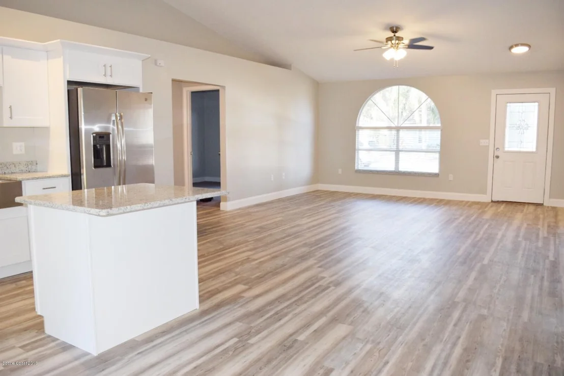 Photo of 6175 Degan Road