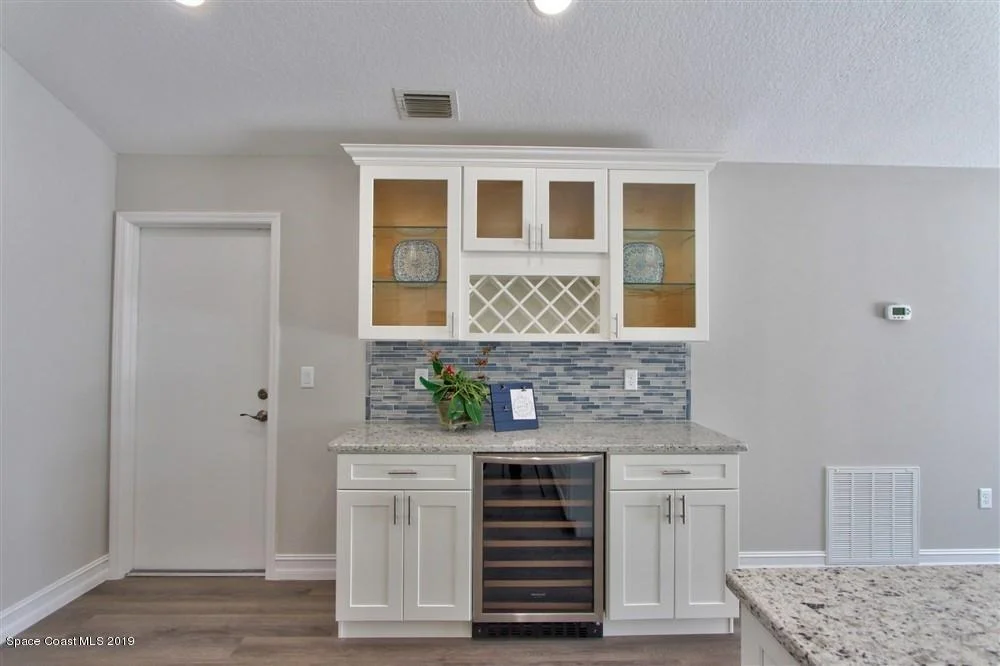 Photo of 2090 Lionel Drive