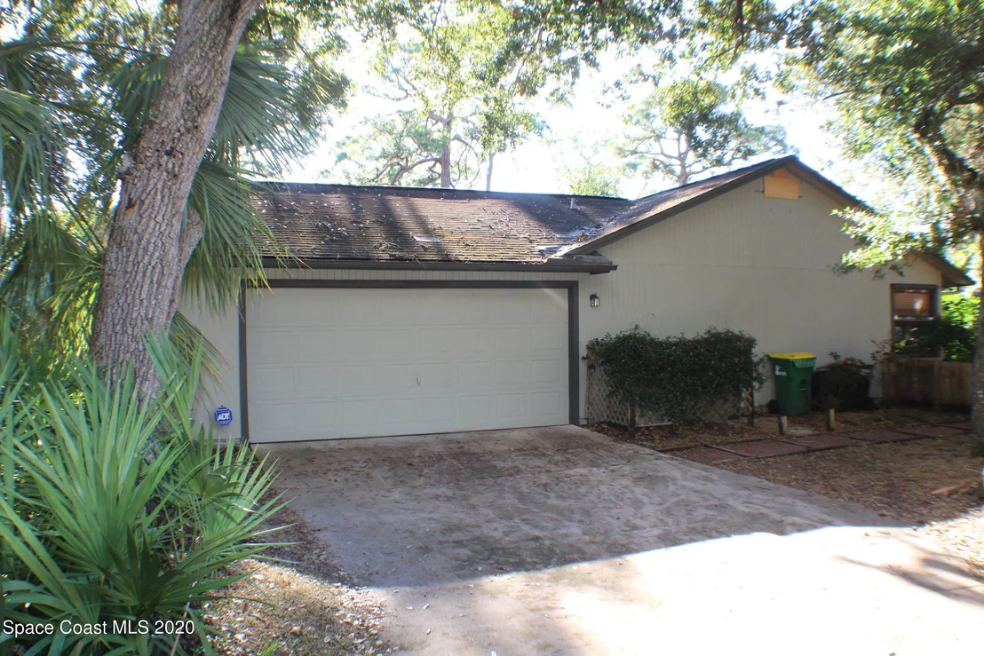Photo of 150 Oakledge Drive