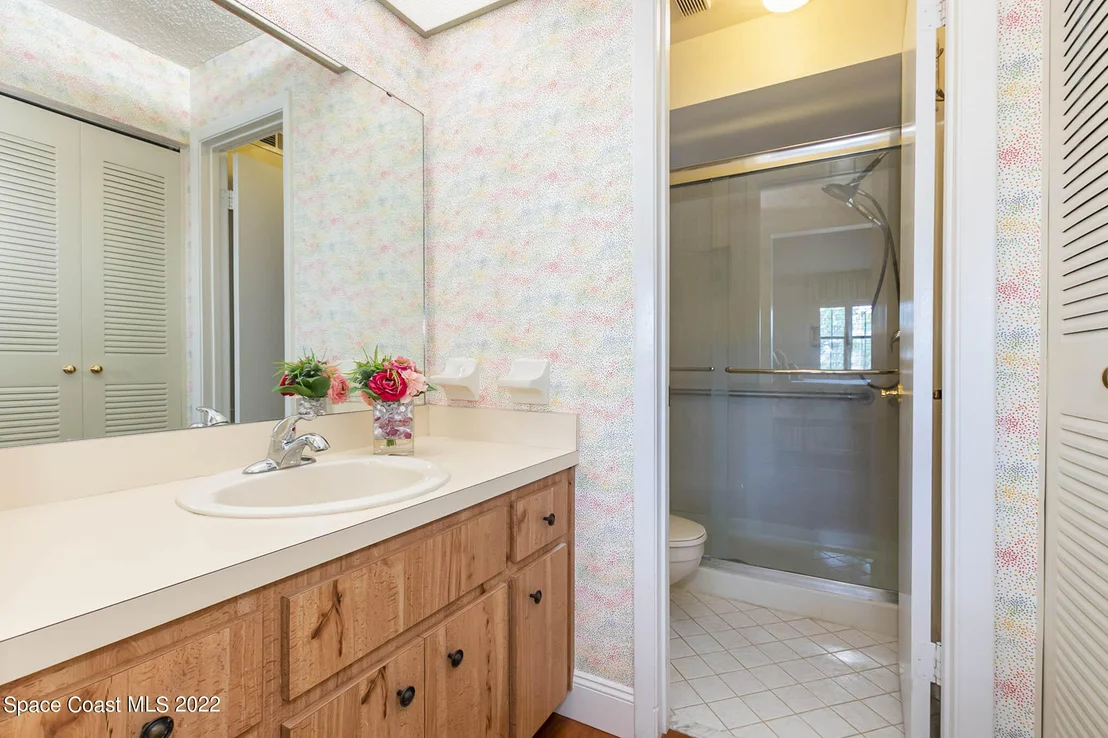 Photo of Unit 202 at 6068 Willowpointe Circle