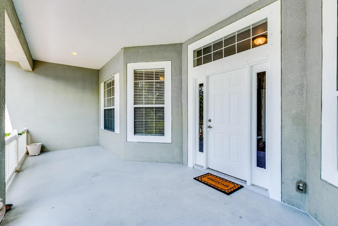 Photo of 899 Lyons Circle NW