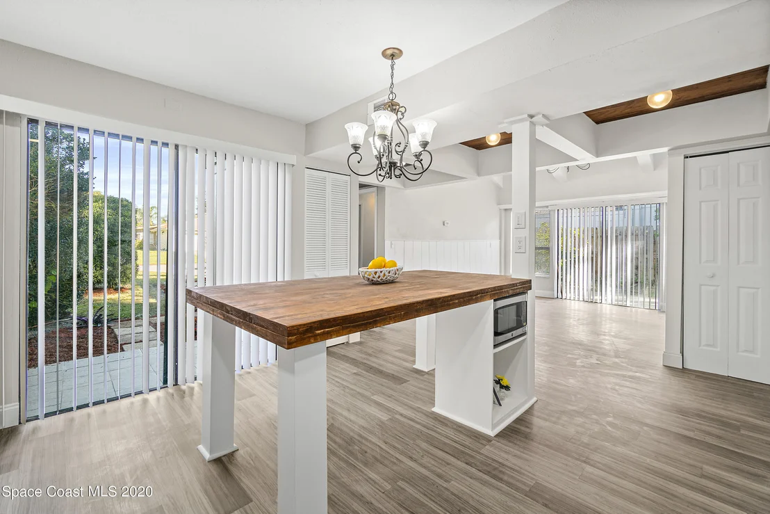 Photo of 473 Willow Tree Drive