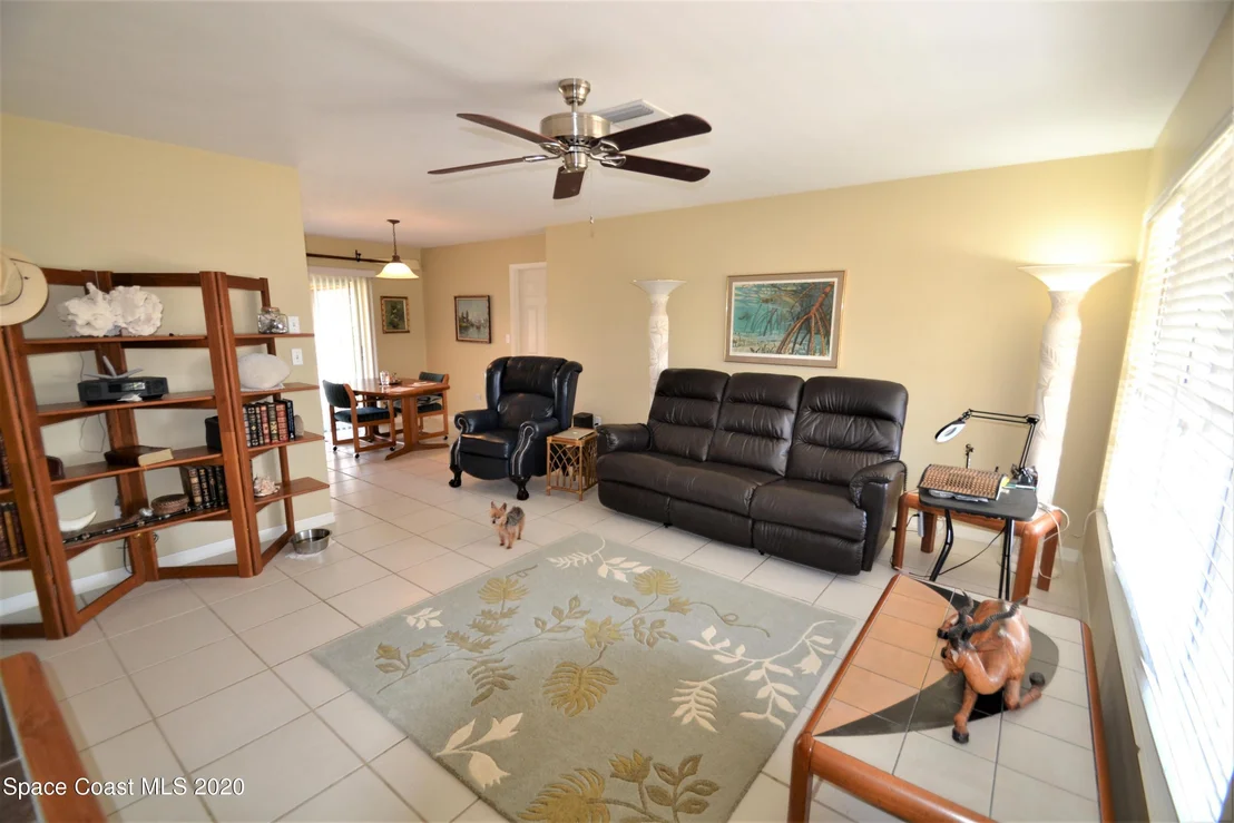 Photo of 981 Bacon Circle NE