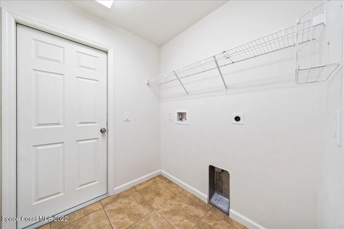 Photo of 6175 Adina Road