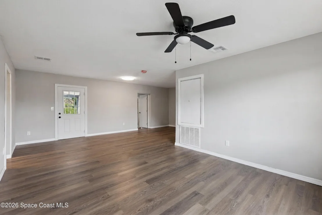 Photo of 1061 Bianca Drive NE