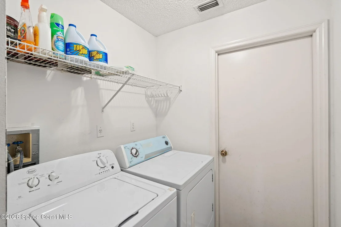 Photo of 2086 Lionel Drive