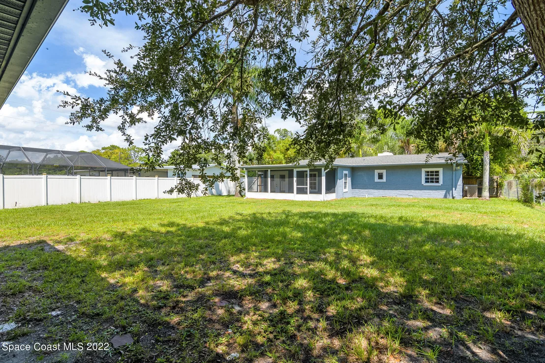 Photo of 1861 Trimble Road