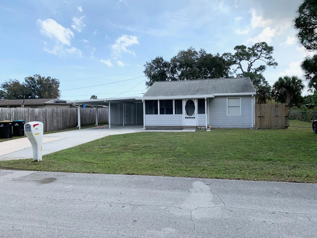 Photo of 2530 Clinton Drive NE