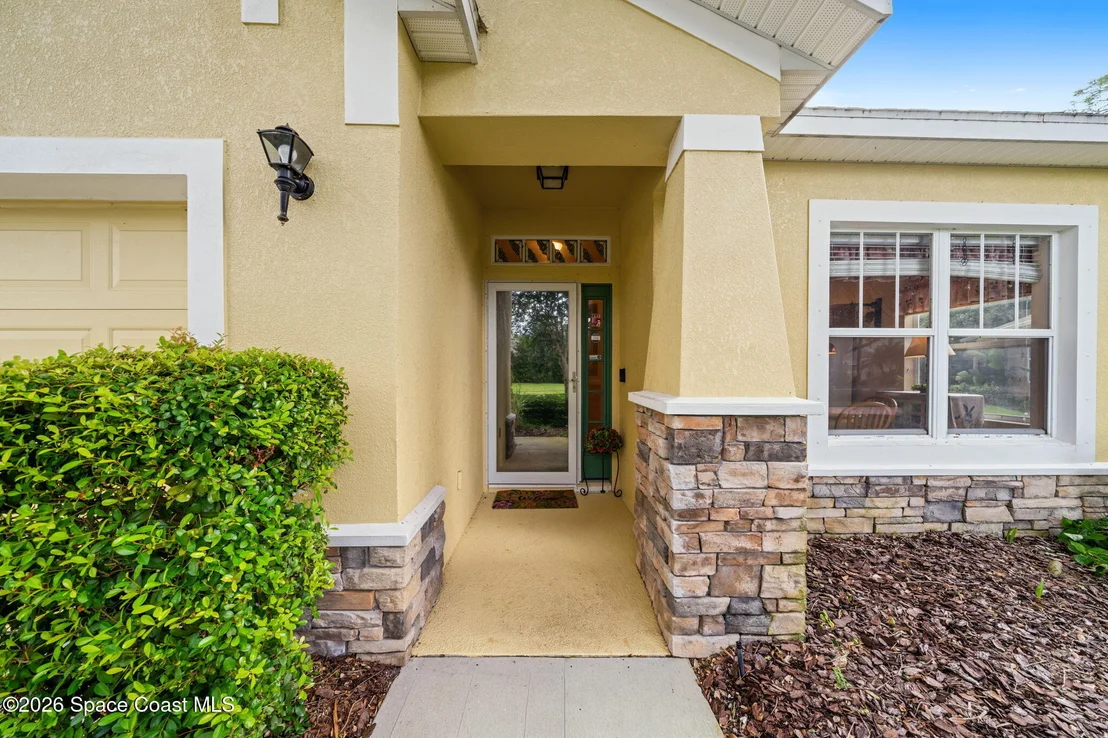 Photo of 511 Waterside Circle