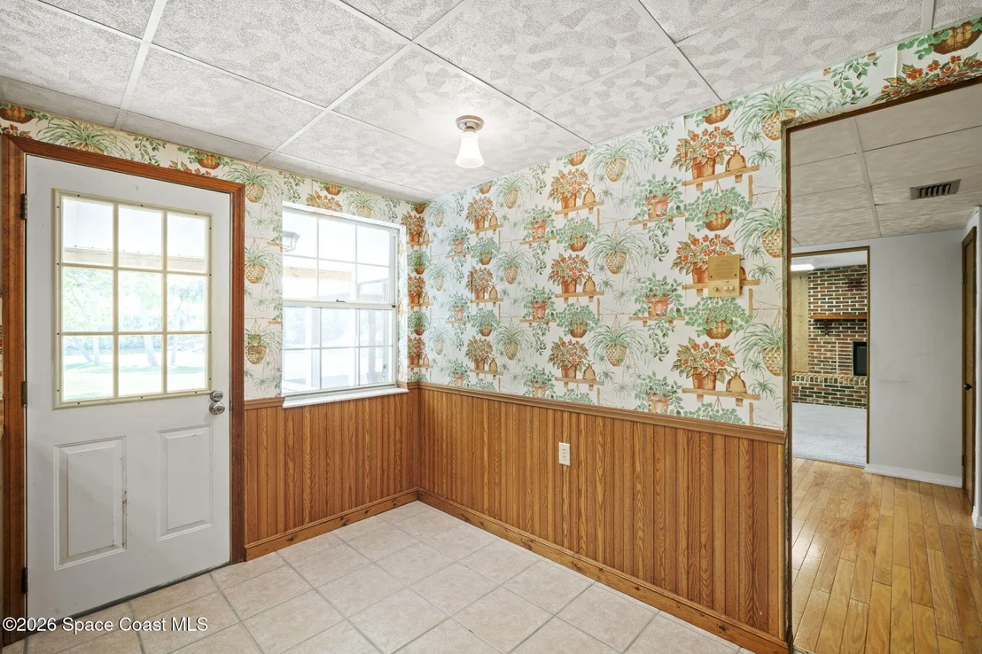 Photo of 945 Bluegrass Lane