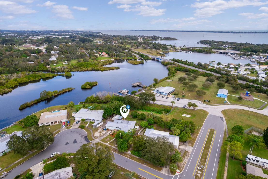 Photo of 2911 Sailfish Street NE