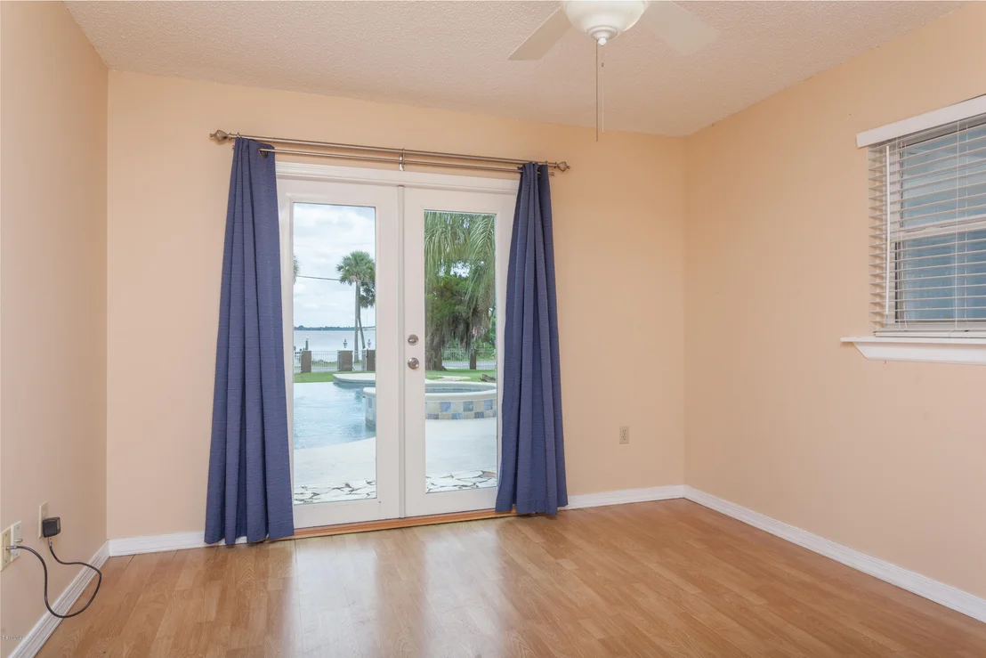 Photo of 3447 Indian River Drive N