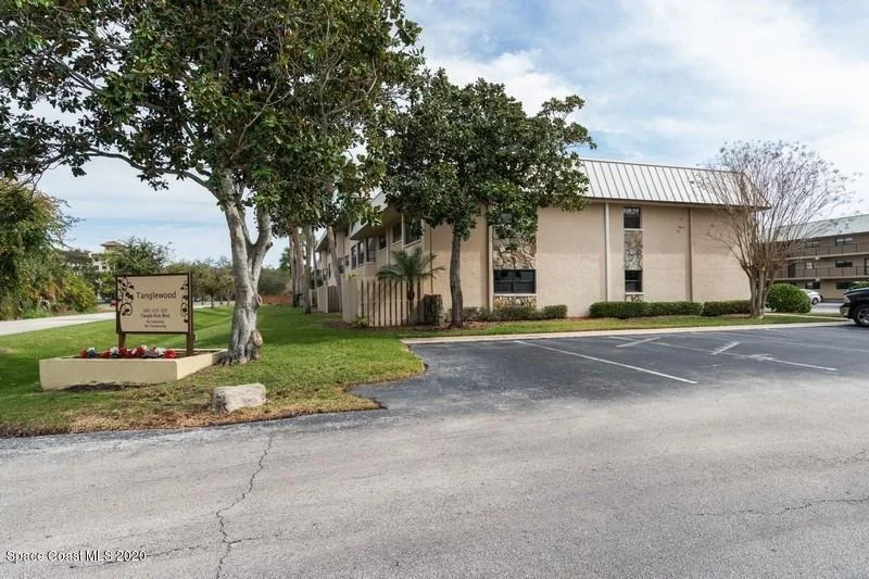 Photo of Unit 1221 at 305 Tangle Run Boulevard