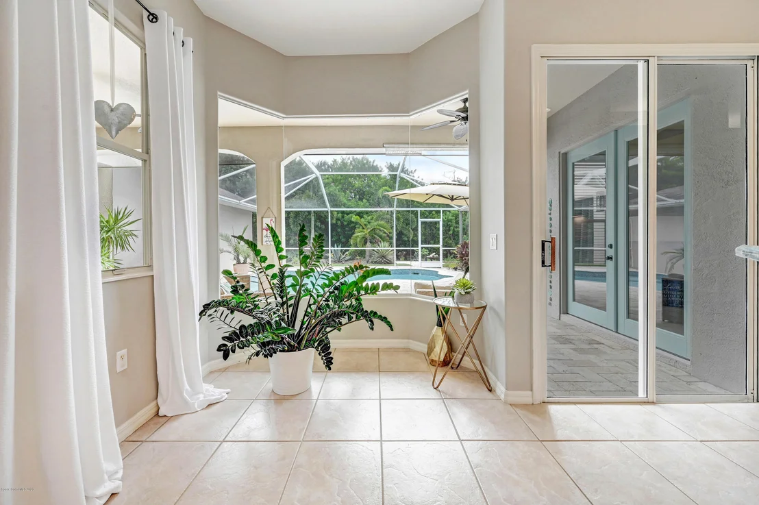 Photo of 602 Gina Lane