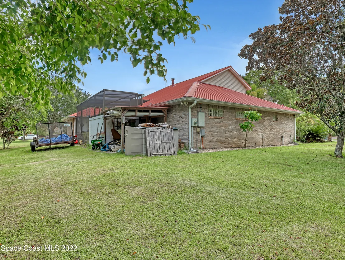 Photo of 4304 Long Lake Road