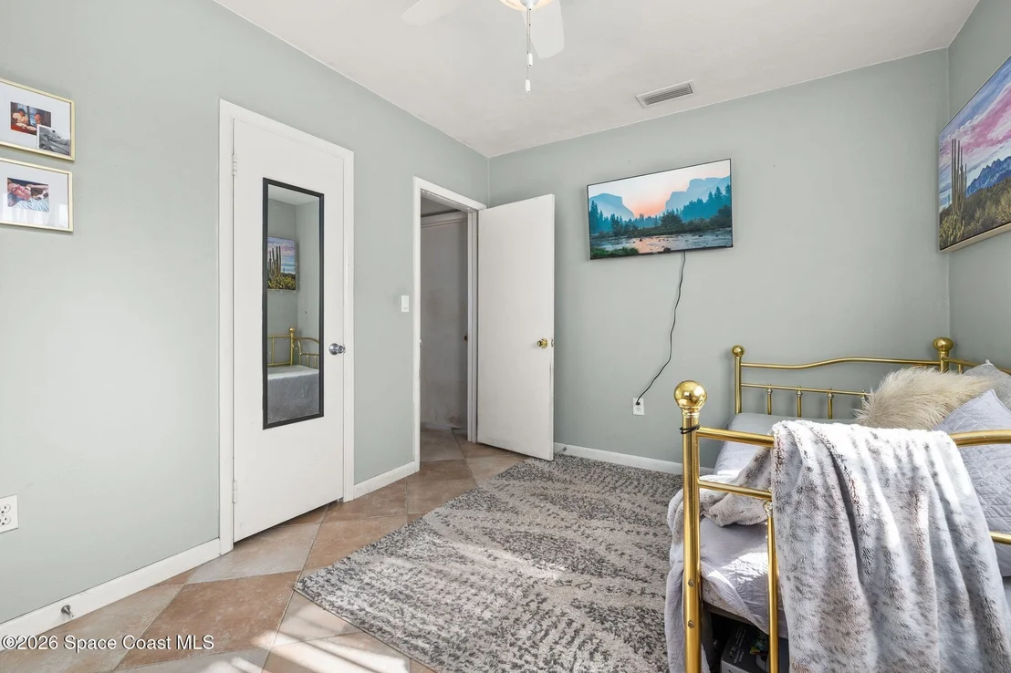Photo of 932 Glenmore Circle