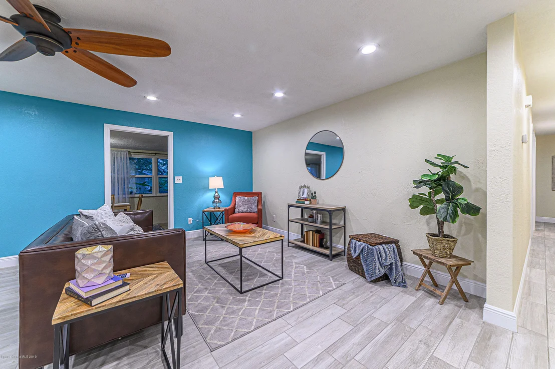 Photo of 3905 Lake Washington Road