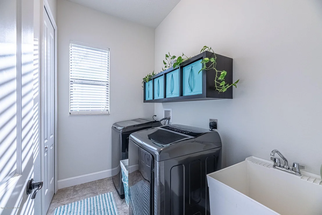 Photo of 824 Lorenza Place
