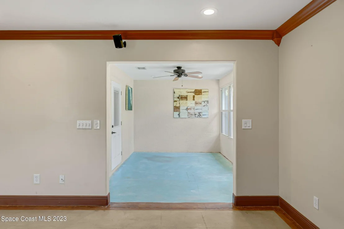 Photo of 1718 Bruman