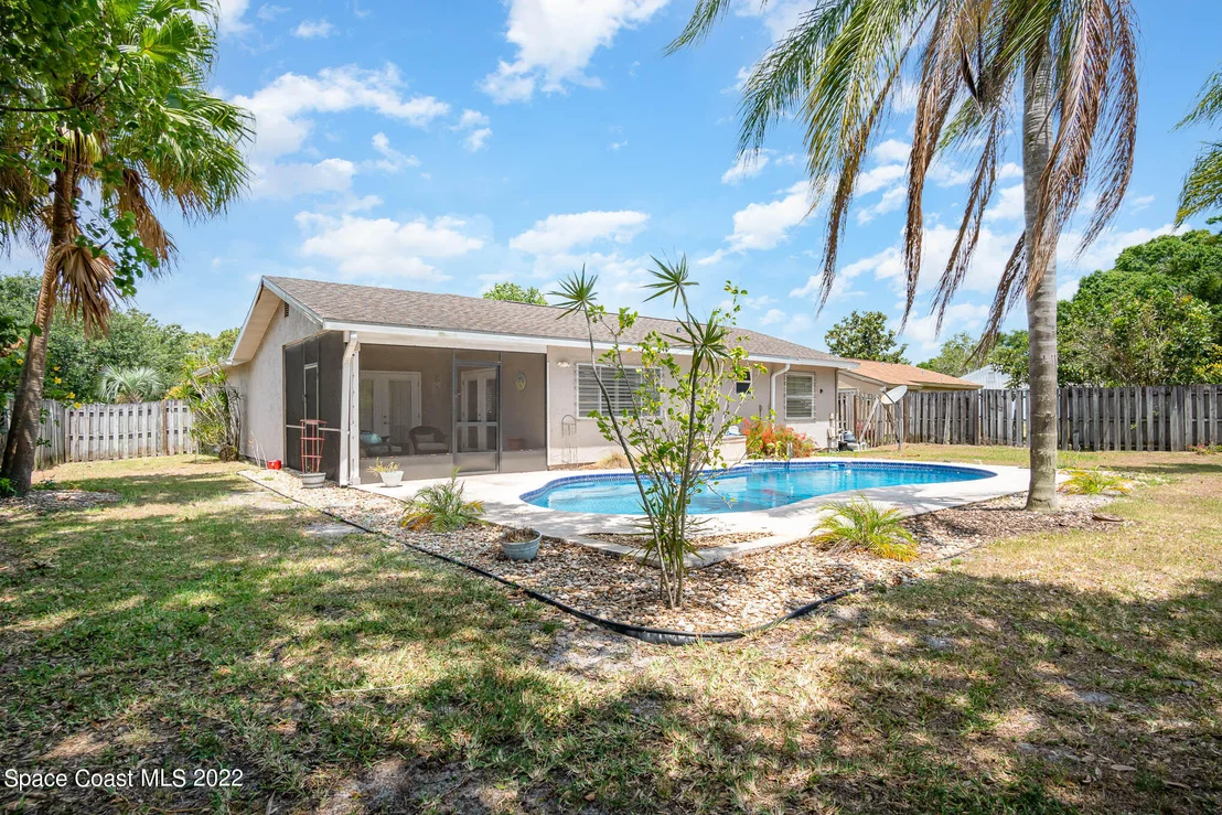 Photo of 1231 Freil Road NE