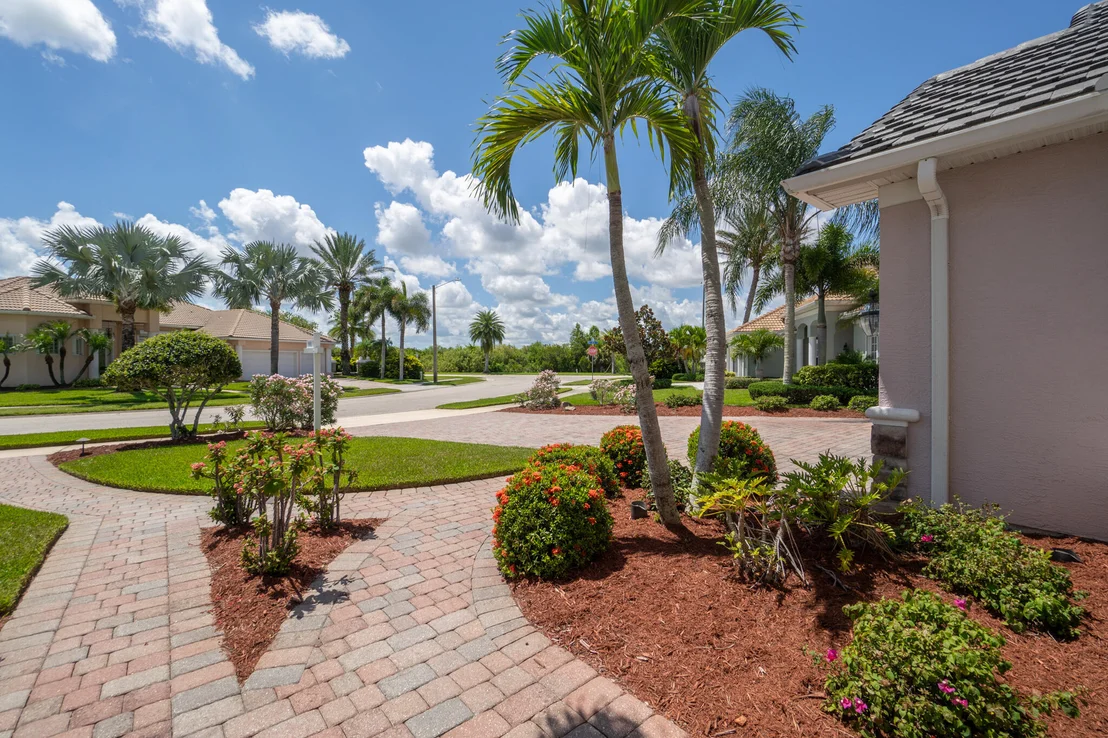 Photo of 4341 Collingtree Drive