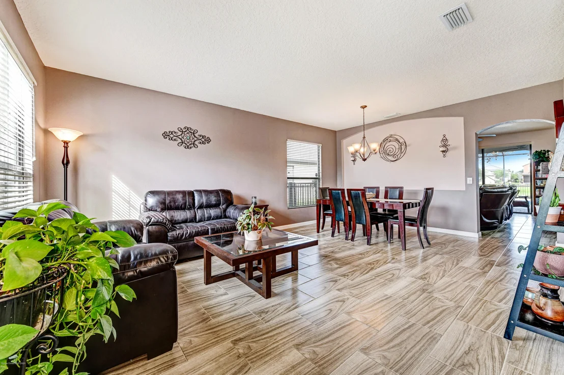 Photo of 1225 Bolle Circle