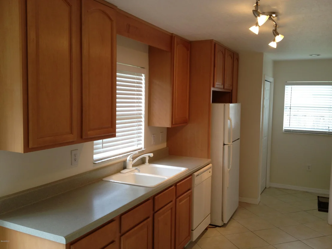 Photo of 5935 Cannon Avenue
