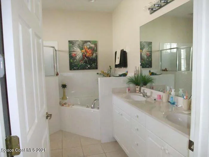 Photo of 4630 Portage Trail