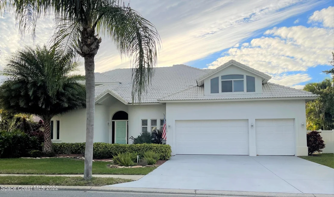 Photo of 218 Waterside Drive