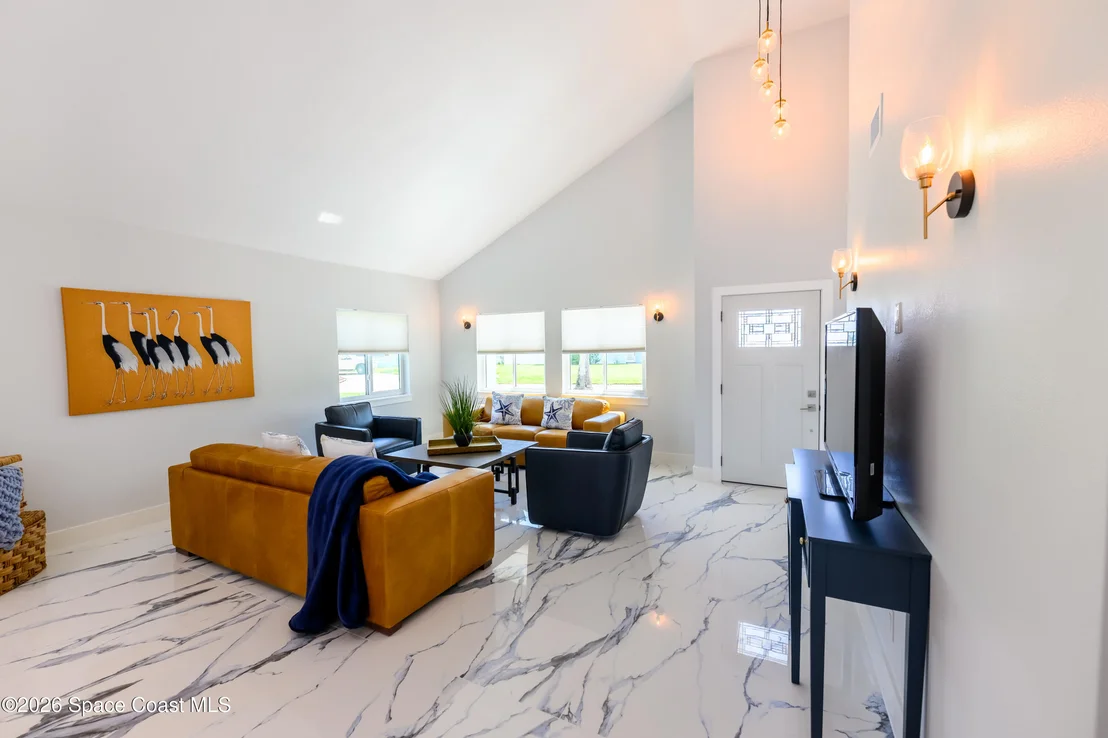 Photo of 398 Riverview Lane