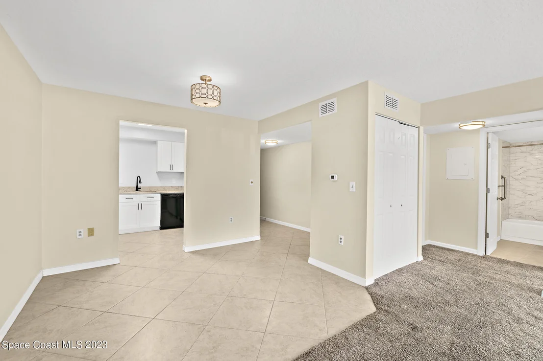 Photo of Unit 5E at 2475 Eagle Drive