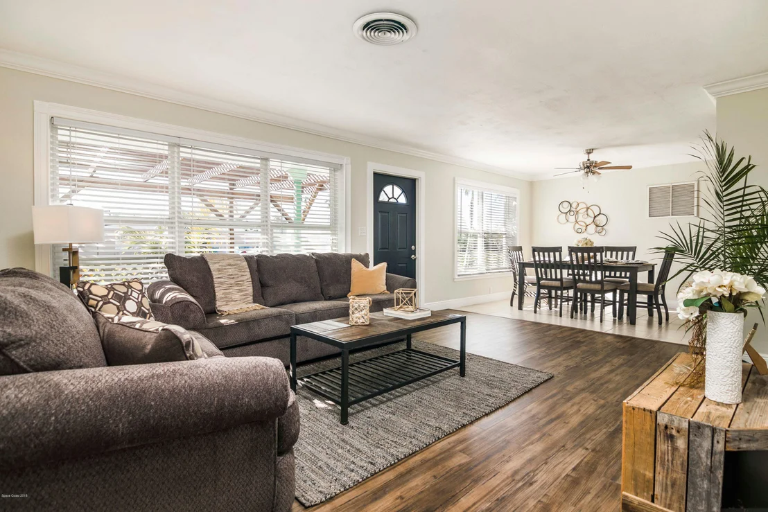 Photo of 141 SE 3rd Street
