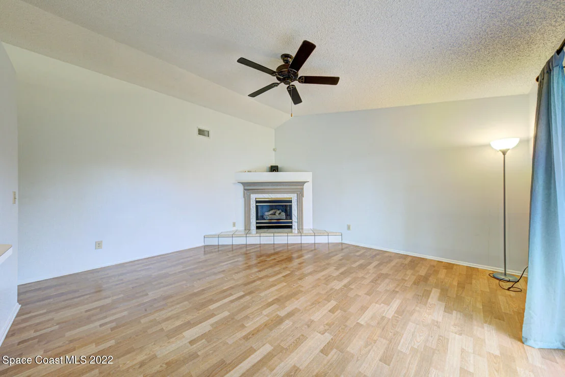 Photo of 2472 Nobility Avenue