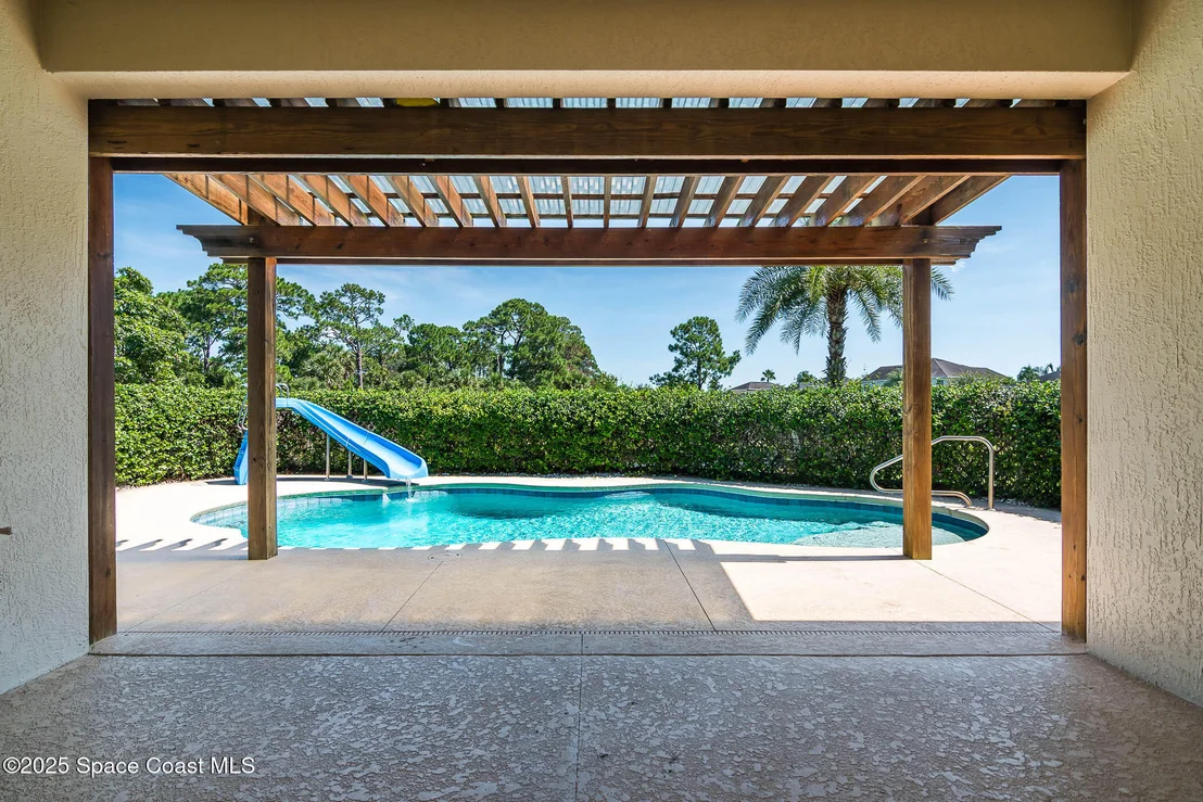 Photo of 8553 Drayton Circle