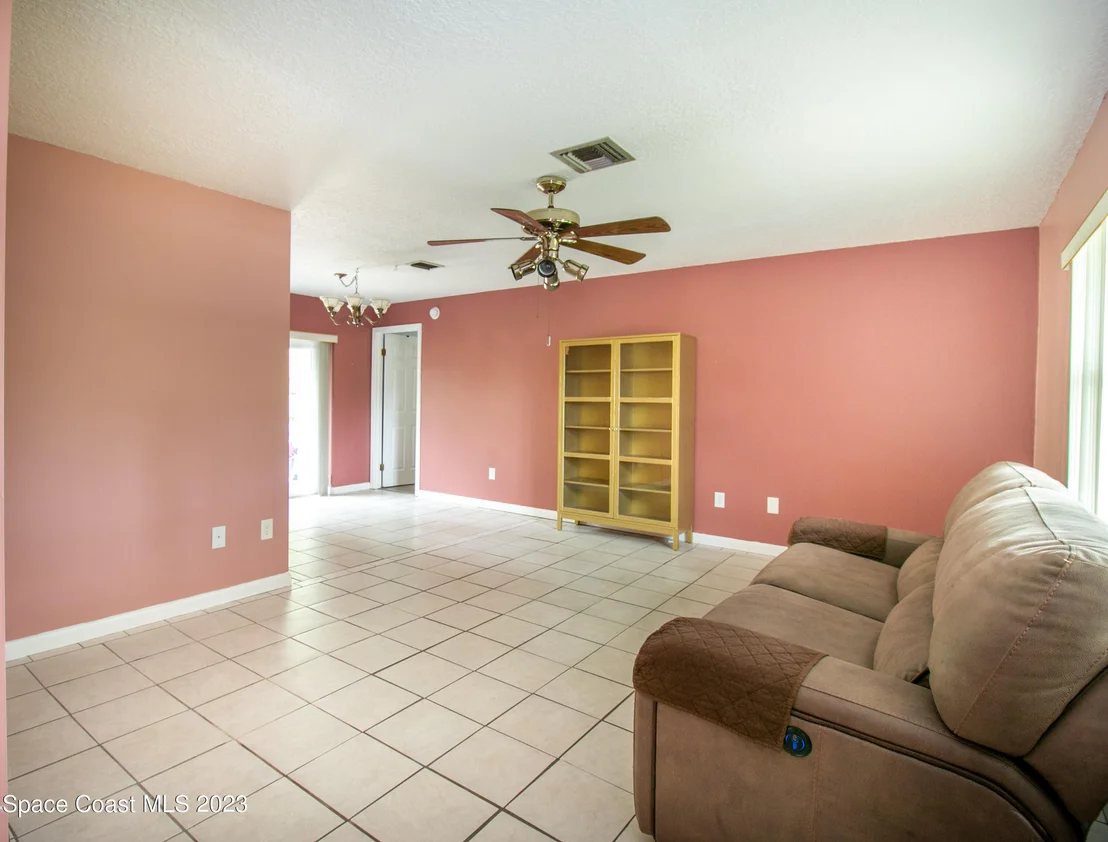 Photo of 207 Saldon Lane