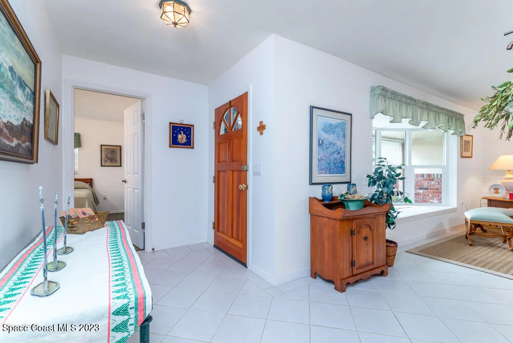 Photo of 2115 S River Road