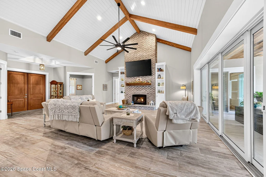 Photo of 3865 Reynolds Road