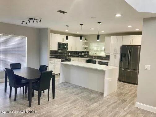 Photo of 3937 Saint Armens Circle