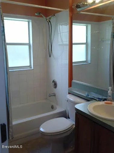 Photo of 2075 Vally Road