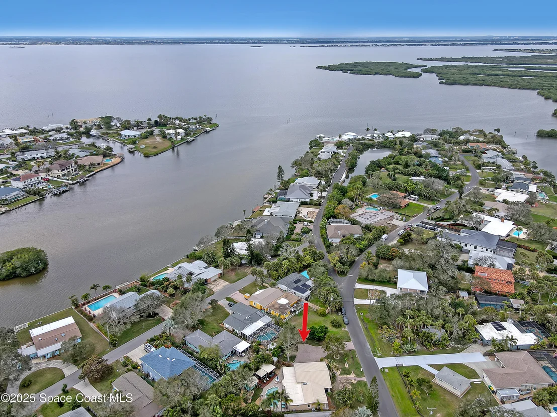 Photo of 54 W Bay Drive