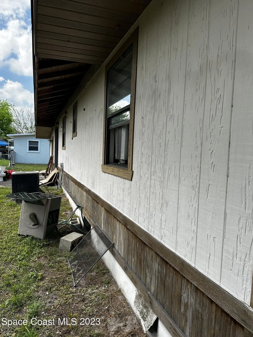 Photo of 2511 N Palm Drive