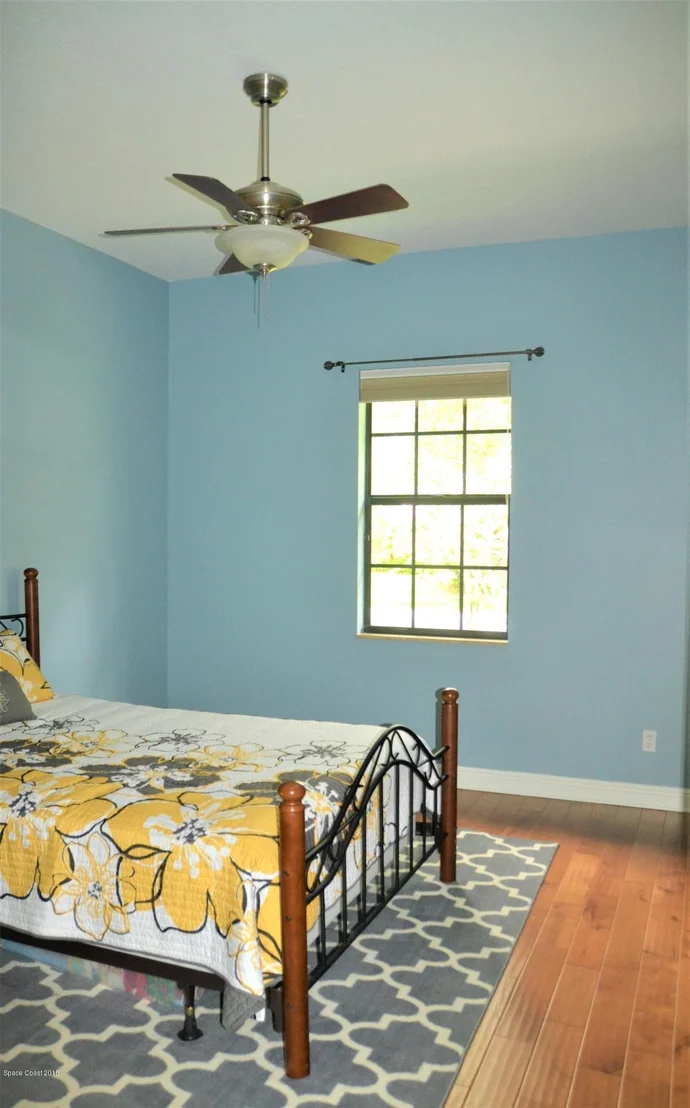 Photo of 2455 Woods Lane