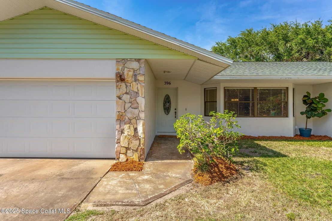 Photo of 396 Dolphin Street