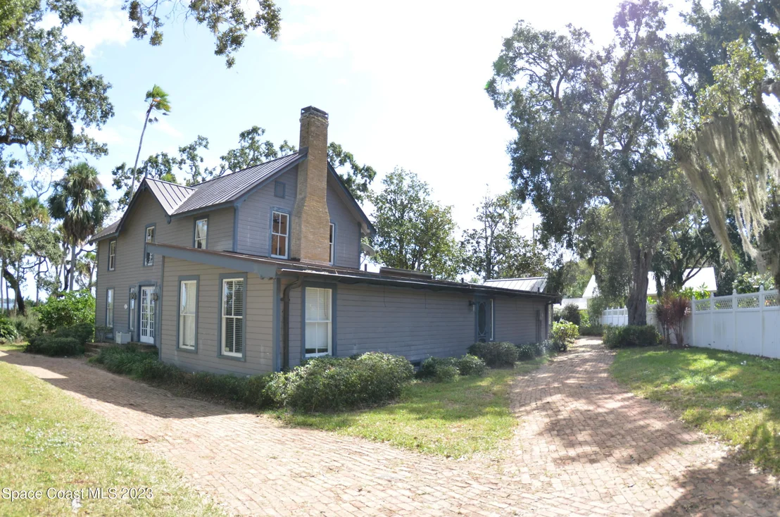 Photo of 1451 Rockledge Drive