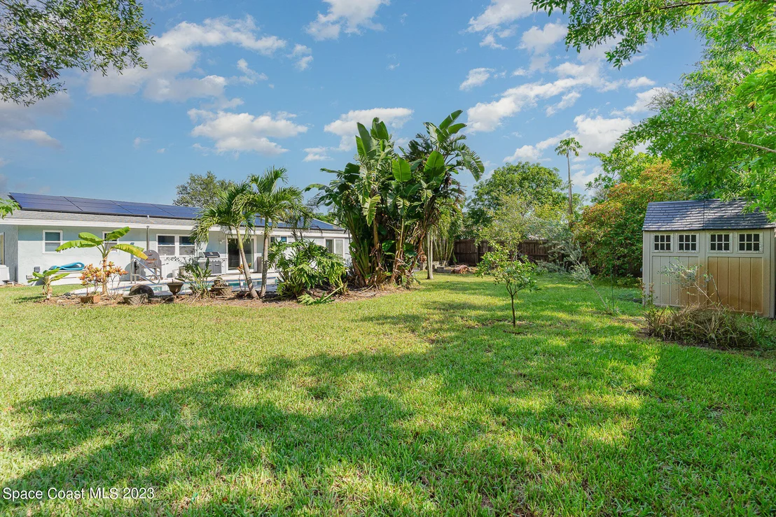 Photo of 1431 Mariposa Drive NE