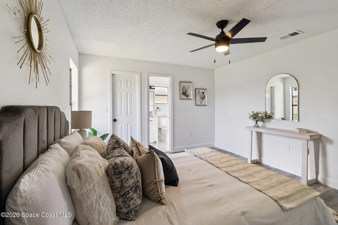 Photo of 6295 Janina Road
